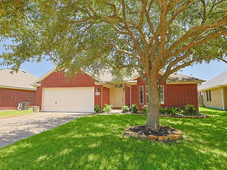 11110 Fall Point Dr — Photo 1