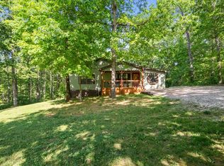 882 Pack Rd, White Bluff, TN 37187