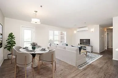585 Ballantrae Dr — Photo 145