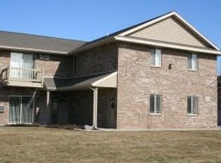3319 N Casaloma Dr, Appleton, WI 54913