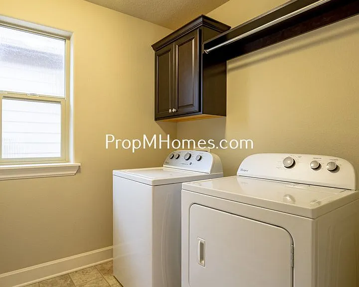 10655 SW Barber St — Photo 24