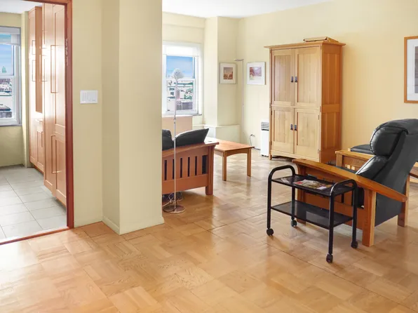 33 Greenwich Avenue 10B image 1 of 12