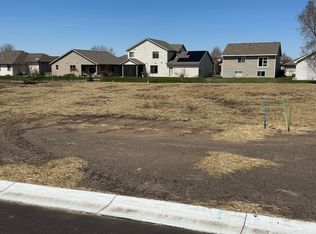 6825 Haven Ct, Saint Cloud, MN 56303