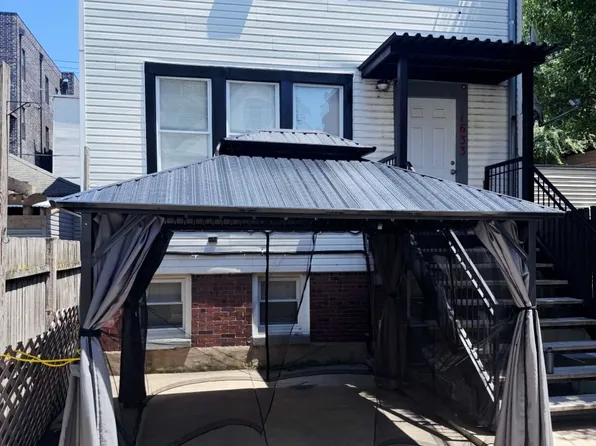 1633 N Artesian Ave #2R, Chicago, IL 60647