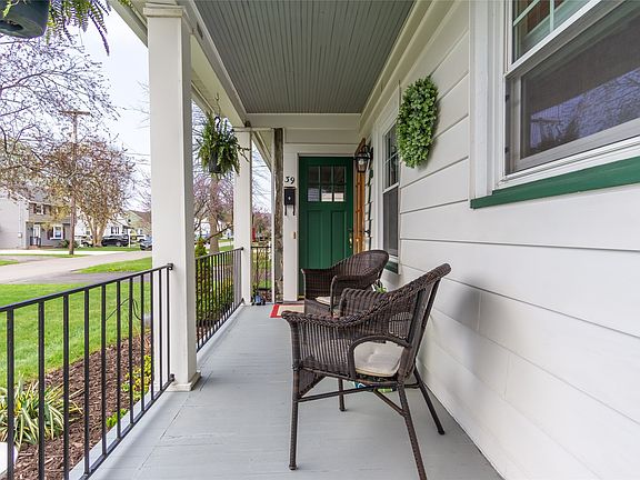 3rd image of 39 Hotchkiss Ave