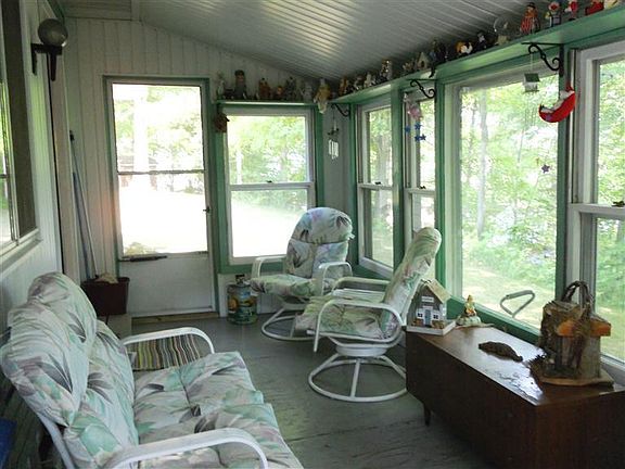 3rd image of 6106 Gordon Dr