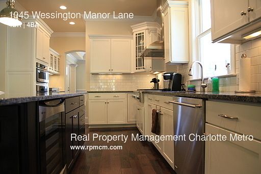 4th image of 1045 Wessington Manor Ln