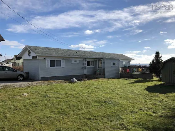 2588 Main St, Clarks Harbour, NS B0W 1P0