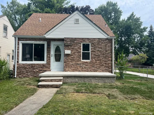 24452 New York St, Dearborn, MI 48124
