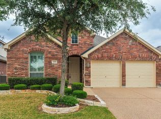 2476 Harbour Dr, Grand Prairie, TX 75054