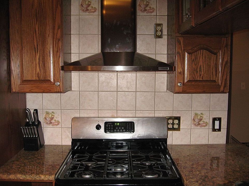 stove w/stainless steel hood