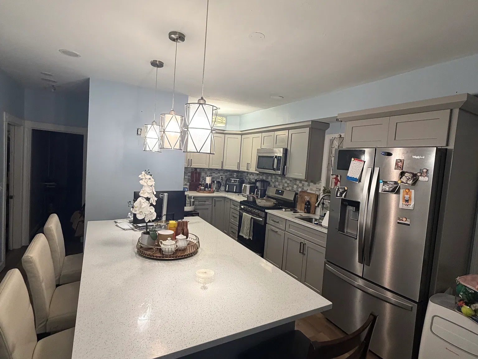 3 bed, $2,500 — Photo 2