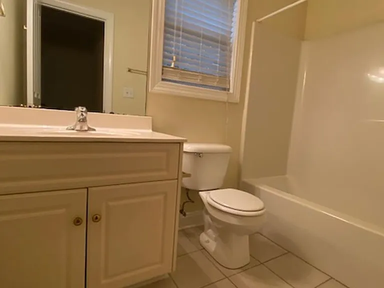 506 Eagle Pointe Dr — Photo 8