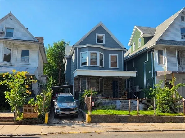 696 Avenue C, Brooklyn, NY 11218