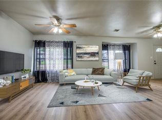 910 Mockingbird Ln, Purcell, OK 73080