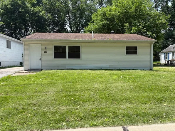 224 Becker Dr, Saint Louis, MO 63135