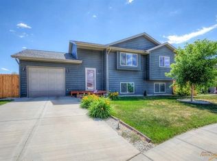 6205 Flintlock Ct, Rapid City, SD 57703