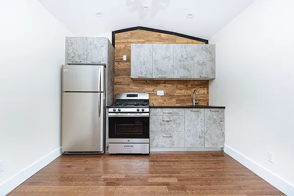 Rented by Nooklyn NYC LLC | media 4