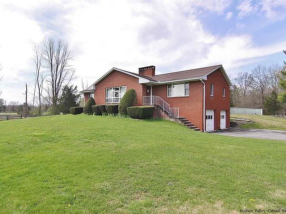 3rd image of 957 Kings Hwy