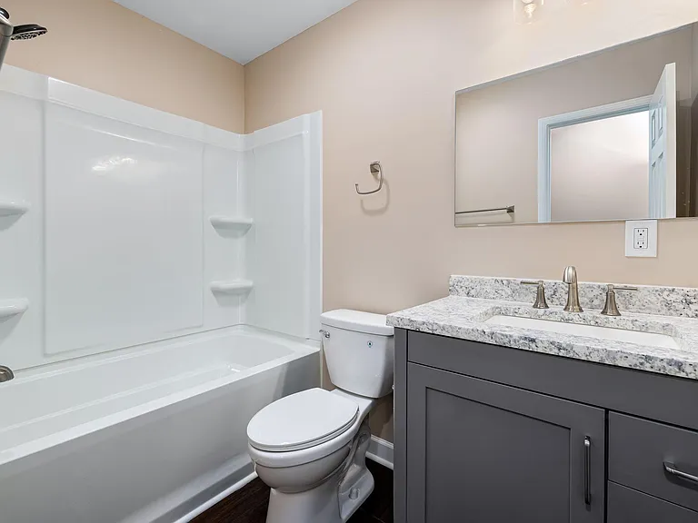 1008 E Club Blvd — Photo 6