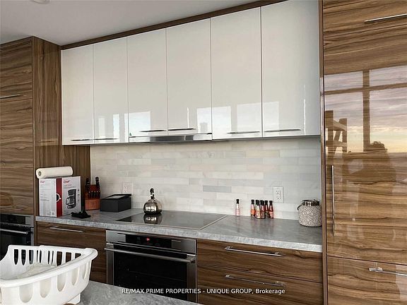 5th image of 488 University Ave #3716