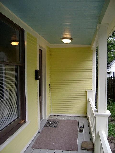 Entry porch