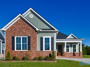 6216 Pembrook Pond Pl, Owens Cross Roads, AL 35763