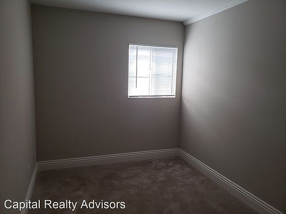 5th image of 2360 Cedar Ave #H