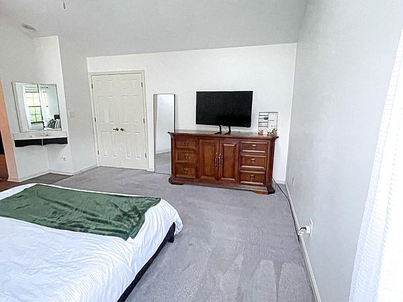 5th image of 7525 Northfield Blvd