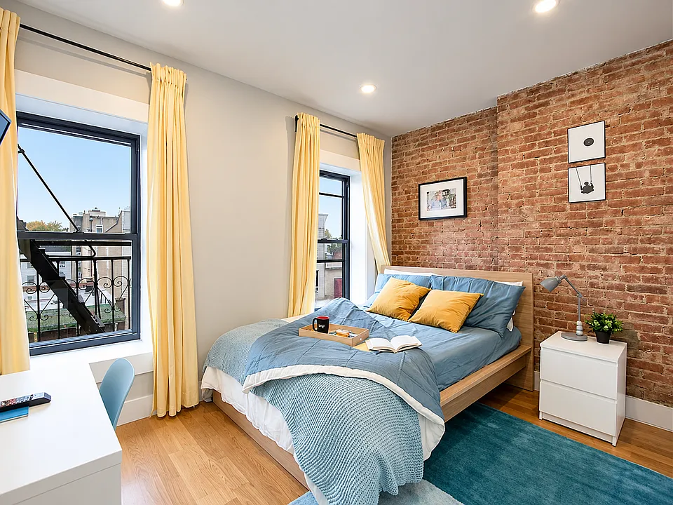 759 Manhattan Ave #1