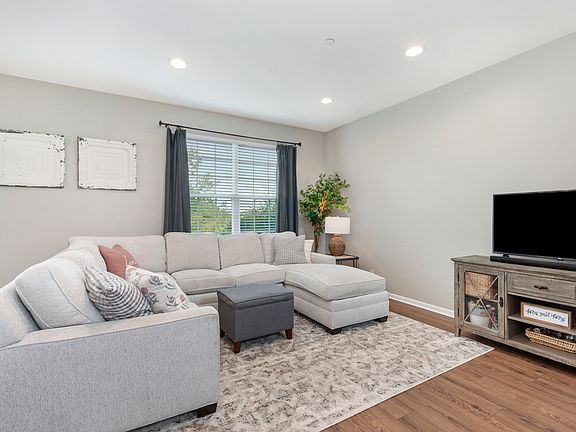 5th image of 9862 Williams Dr