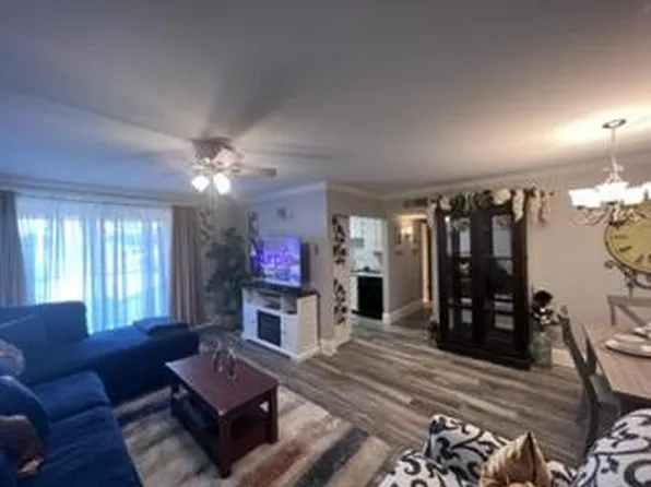 8735 North 72nd STREET #301, Milwaukee, WI 53223