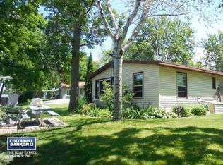 113 Sun N Surf Dr, Luxemburg, WI 54217