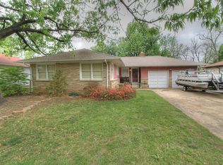 1312 N Main St, Sand Springs, OK 74063