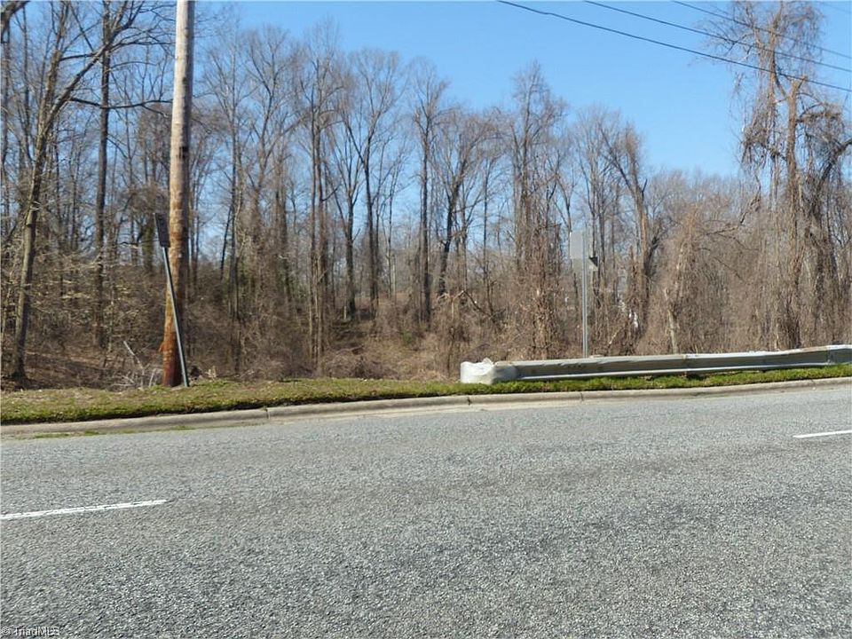 2nd image of 1408-1410 Westchester Dr