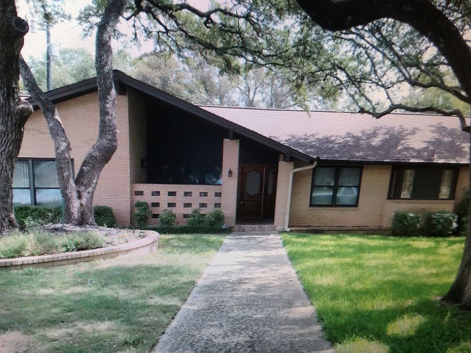 1st image of 11109 Spicewood Club Dr