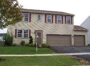 705 Bay Shore Dr, Hampshire, IL 60140