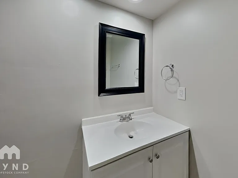 1525 Francisco Rd — Photo 12