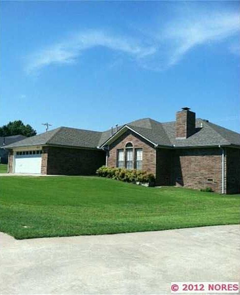 1st image of 103 Oakwood Dr