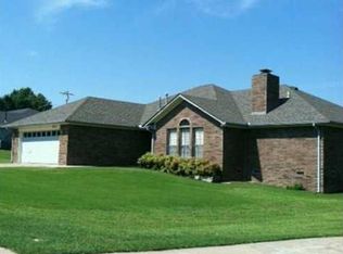103 Oakwood Dr, Tahlequah, OK 74464