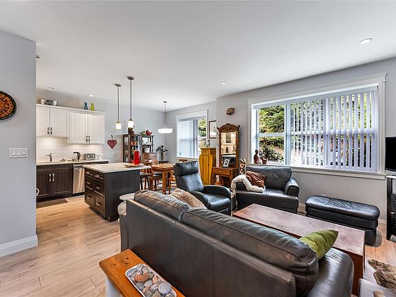 5th image of 2876 Sherman Rd