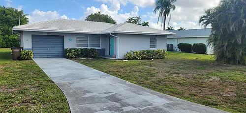 233 SW 47th St Photo 1