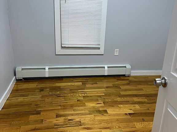 3rd image of 1328 College Ave APT 1