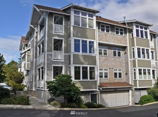 120 Hall Brothers Loop NW UNIT 17, Bainbridge Island, WA 98110