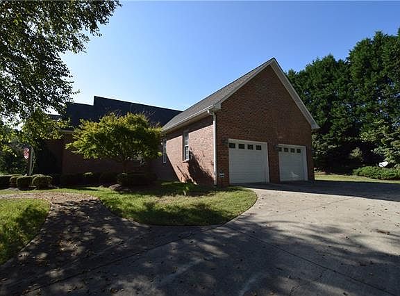 5th image of 331 Springwood Dr NE