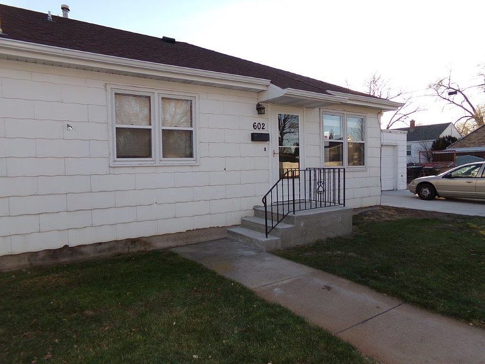 1st image of 602 W F St
