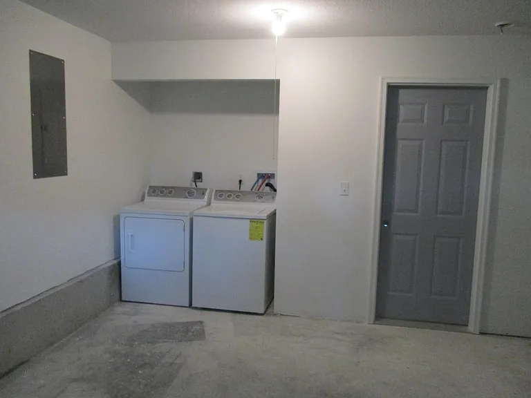 517 W Workman St #517 — Photo 3