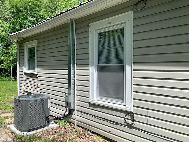 2nd image of 2504 Westbrook St
