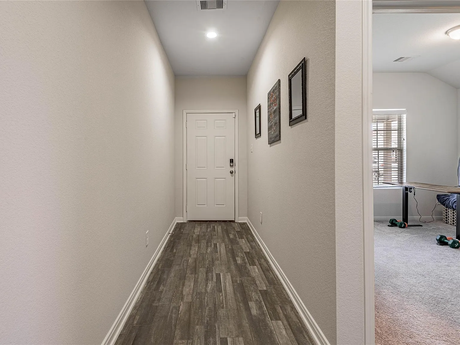 4 bed, 2.0 bath, 1624 sqft, $1,900 — Photo 4