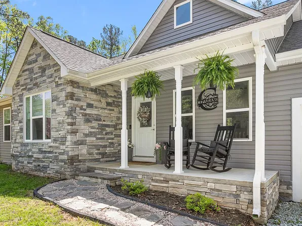 2886 Charley Ln, Burlington, NC 27215